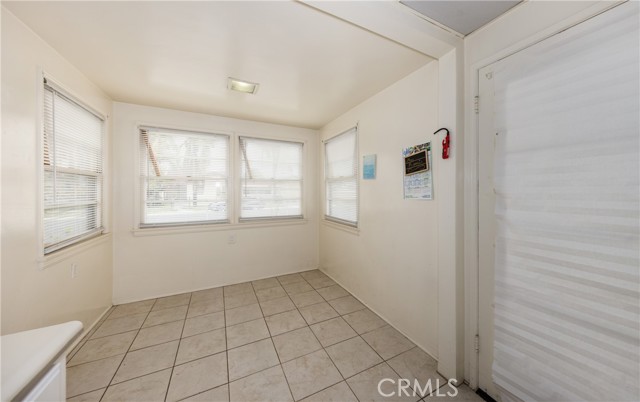 10609 Mountain View Avenue, Redlands CA: https://media.crmls.org/medias/f939a9d9-b603-42f4-911c-7374309b7d3d.jpg