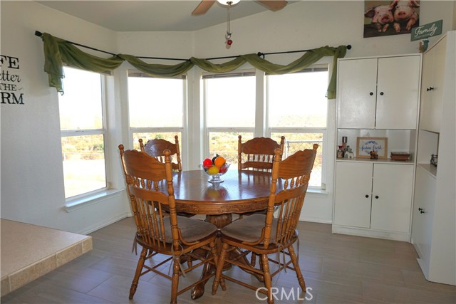 Detail Gallery Image 9 of 42 For 35156 Hobbiton Rd, Hemet,  CA 92544 - 3 Beds | 2 Baths