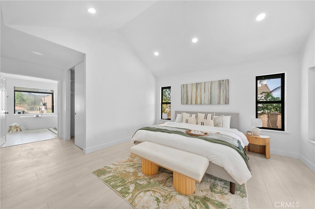 890 San Nicholas Drive