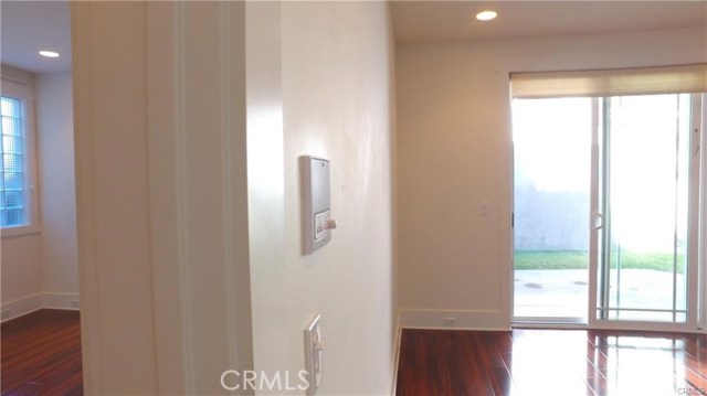 Detail Gallery Image 20 of 75 For 804 N Irena Ave #B,  Redondo Beach,  CA 90277 - 3 Beds | 2/1 Baths