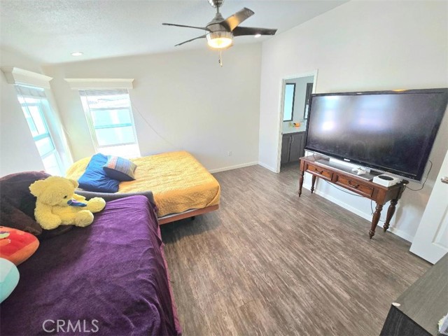 Detail Gallery Image 14 of 30 For 21851 Newland St #222,  Huntington Beach,  CA 92646 - 4 Beds | 2 Baths