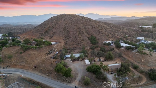 27255 Vista Avenue, Perris CA: https://media.crmls.org/medias/f93c41e7-9f13-4366-9355-222ae4cdd370.jpg