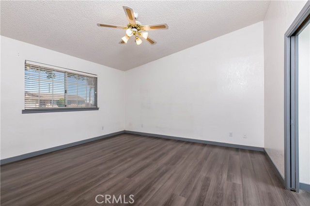 Detail Gallery Image 11 of 34 For 10416 Peach Ave, California City,  CA 93505 - 3 Beds | 2 Baths