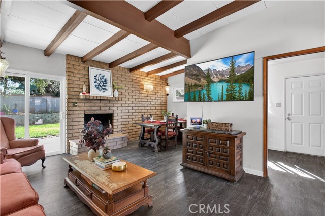 Detail Gallery Image 5 of 23 For 733 via Felipe, Corona,  CA 92882 - 4 Beds | 2 Baths