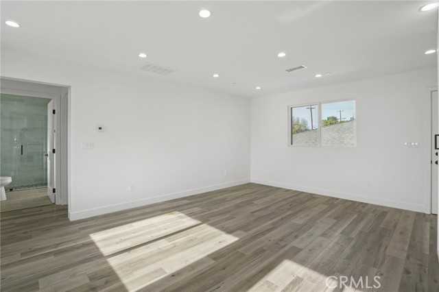 13906 1/2 Hamlin Street, Van Nuys CA: https://media.crmls.org/medias/f93ce2b1-5fbe-470a-99e7-4597c283022b.jpg