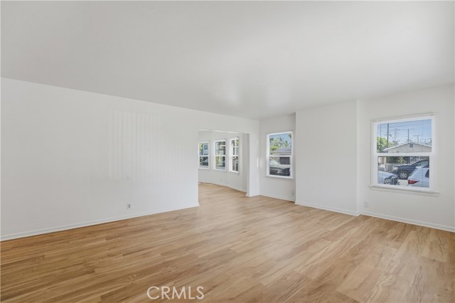 Detail Gallery Image 4 of 26 For 800 N Clementine St, Anaheim,  CA 92805 - 2 Beds | 1 Baths