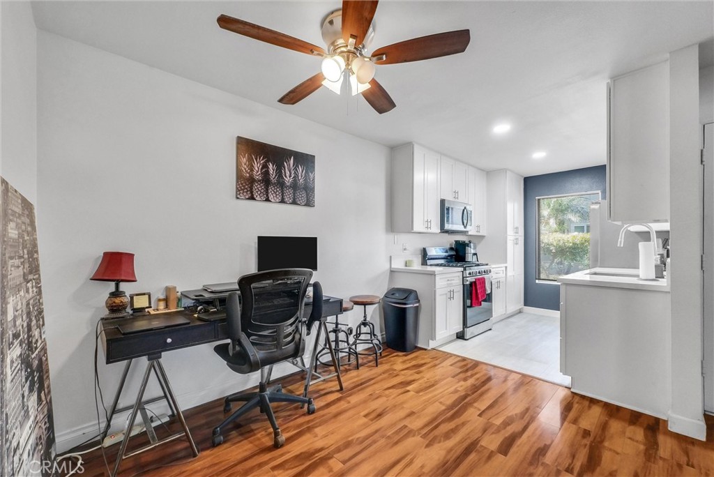 MLS #OC25162222 img 1