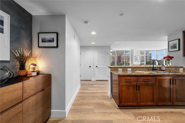 400 W Ocean Boulevard, Long Beach CA: https://media.crmls.org/medias/f93d9ac2-13cf-4153-8707-16953cf4f724.jpg