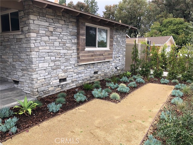 Detail Gallery Image 9 of 55 For 5237 Topanga Canyon Bld, Woodland Hills,  CA 91364 - 7 Beds | 4/2 Baths