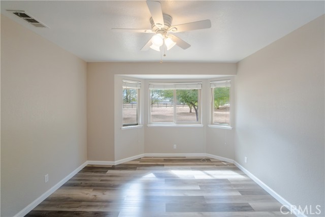 Detail Gallery Image 30 of 75 For 14064 Tioga, Oak Hills,  CA 92344 - 5 Beds | 2/1 Baths