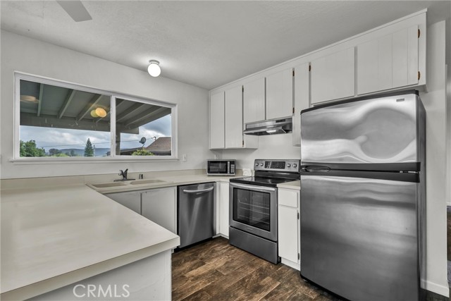 Detail Gallery Image 17 of 52 For 18528 North Shore Dr, Hidden Valley Lake,  CA 95467 - 3 Beds | 3 Baths
