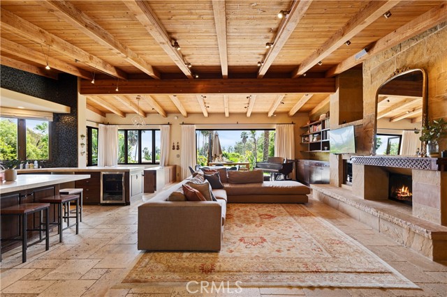 Detail Gallery Image 3 of 61 For 27409 Pacific Coast Hwy, Malibu,  CA 90265 - 4 Beds | 4 Baths