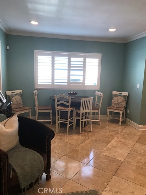 Detail Gallery Image 9 of 29 For 75 Claremont, Long Beach,  CA 90803 - 4 Beds | 4 Baths