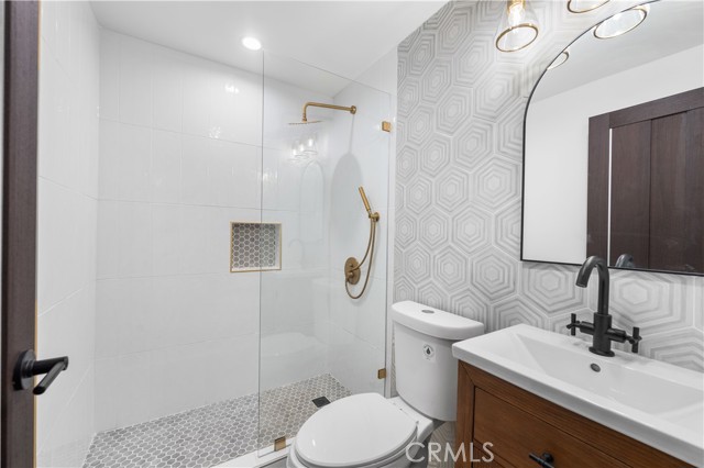 Detail Gallery Image 71 of 73 For 8513 Fullbright Ave, Winnetka,  CA 91306 - 4 Beds | 2 Baths