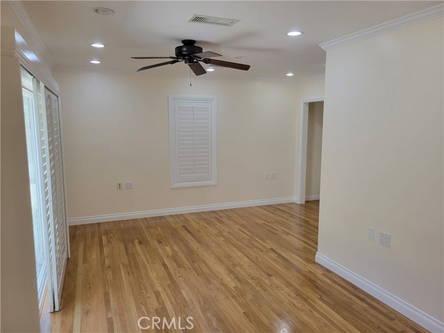 7700 Mason Avenue, Winnetka CA: https://media.crmls.org/medias/f93f7044-f4d4-472b-bb83-f54c6499d8ec.jpg