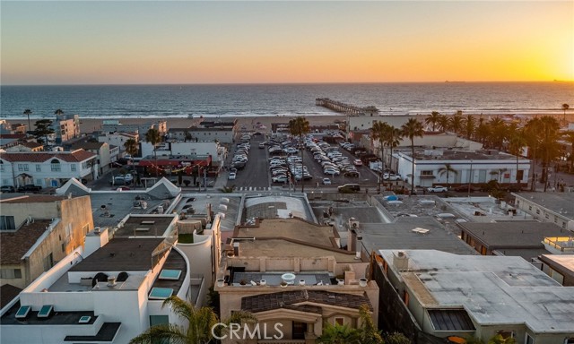 1105 Manhattan, Hermosa Beach, California 90254, 4 Bedrooms Bedrooms, 0 ,2 BathroomsBathrooms,Residential,For Sale,Manhattan,0,PV26150388