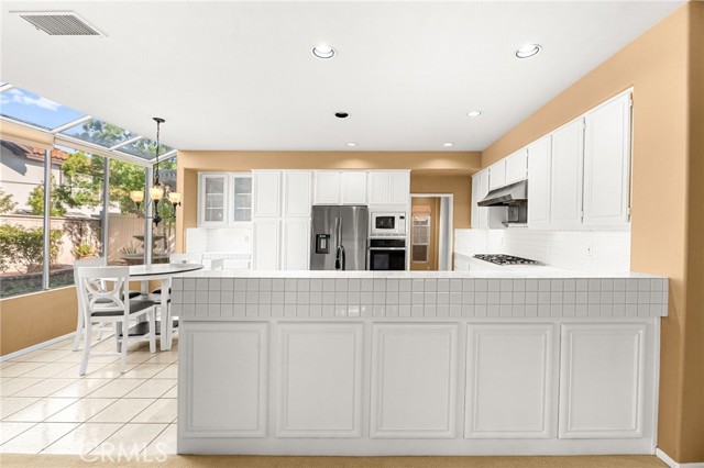 Detail Gallery Image 16 of 45 For 45422 Camino Monzon, Temecula,  CA 92592 - 4 Beds | 4 Baths