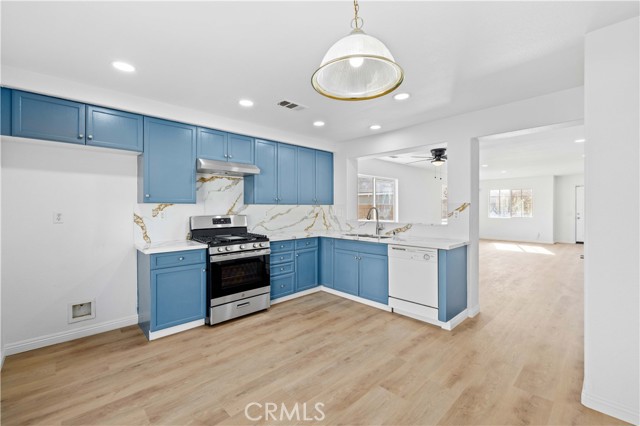 Detail Gallery Image 16 of 26 For 555 Koufax Dr, Lancaster,  CA 93535 - 3 Beds | 2 Baths