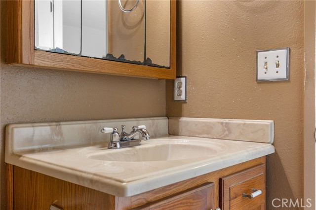 Detail Gallery Image 18 of 33 For 6300 Ringwood St, Bakersfield,  CA 93313 - 3 Beds | 2 Baths