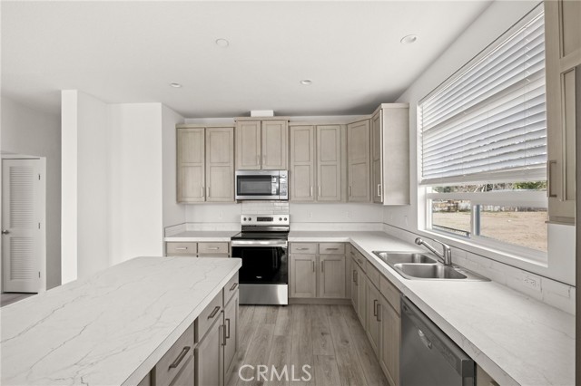 Detail Gallery Image 16 of 34 For 33064 Willard St, Winchester,  CA 92596 - 4 Beds | 2 Baths