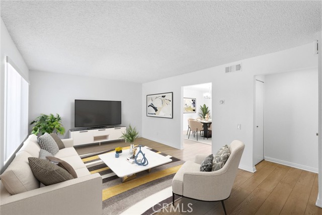 Detail Gallery Image 5 of 62 For 20120 Runnymede St #17,  Winnetka,  CA 91306 - 3 Beds | 2/1 Baths