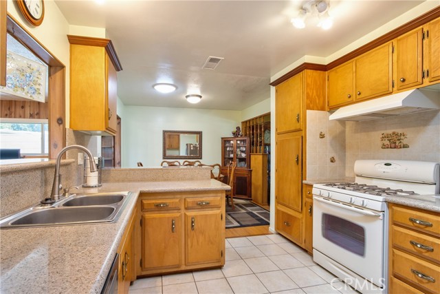 Detail Gallery Image 9 of 43 For 1272 W 25th St, Upland,  CA 91784 - 3 Beds | 2 Baths
