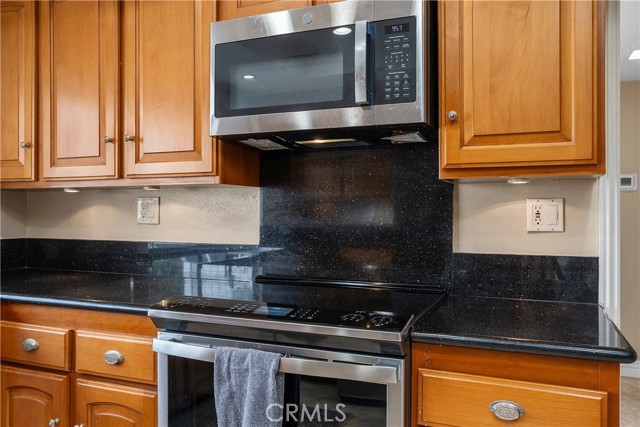 Detail Gallery Image 23 of 43 For 11 Baruna Ct #55,  Newport Beach,  CA 92663 - 3 Beds | 2/1 Baths