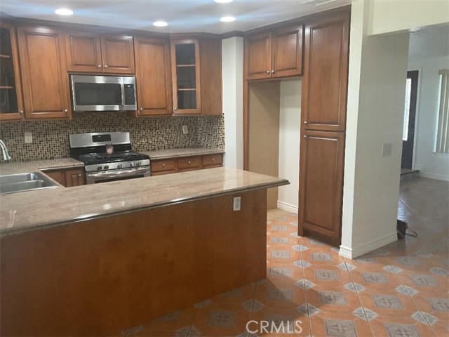 Detail Gallery Image 2 of 37 For 8234 Stonewood, Jurupa Valley,  CA 92509 - 3 Beds | 2 Baths