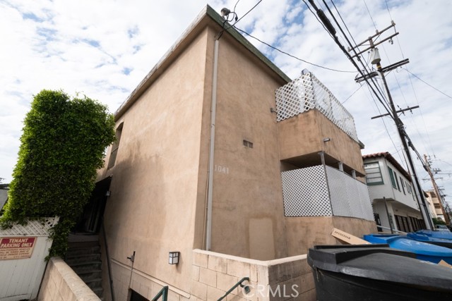 Detail Gallery Image 4 of 15 For 1041 9th St, Santa Monica,  CA 90403 - – Beds | – Baths