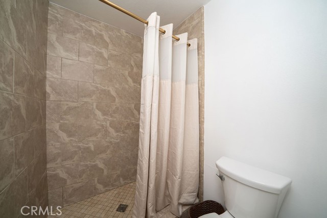 Detail Gallery Image 18 of 28 For 309 Juniper Ave, Santa Ana,  CA 92707 - 4 Beds | 2/1 Baths