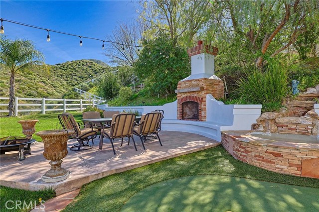 Detail Gallery Image 52 of 69 For 15257 Saddleback, Canyon Country,  CA 91387 - 6 Beds | 4/1 Baths
