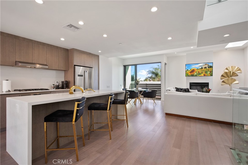 823 N Fuller #C