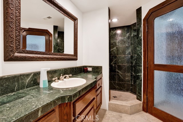 266 Canyon Acres Drive, Laguna Beach CA: https://media.crmls.org/medias/f944b455-40c8-42db-abd0-e3079ecc5420.jpg