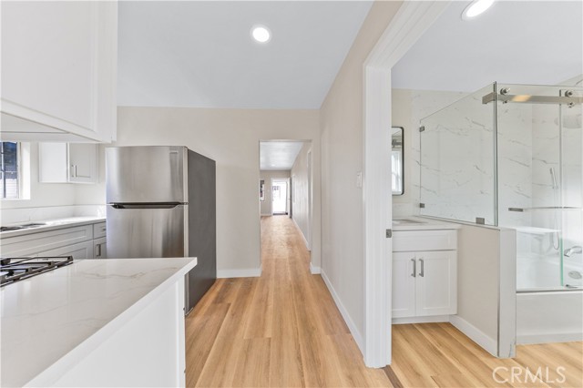 Detail Gallery Image 6 of 36 For 122 W 53rd Back Unit,  Los Angeles,  CA 90037 - 1 Beds | 1 Baths