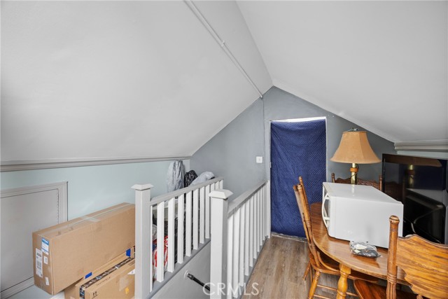 341 W 42nd St, Los Angeles CA: https://media.crmls.org/medias/f9452167-df24-4dff-9783-ee0bb4b85923.jpg