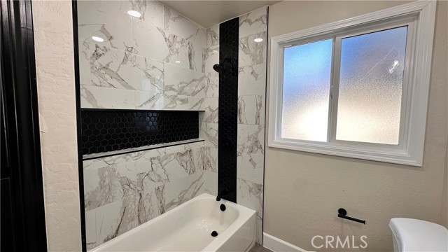 Detail Gallery Image 11 of 15 For 2404 Miller Ave, Modesto,  CA 95354 - 2 Beds | 1 Baths