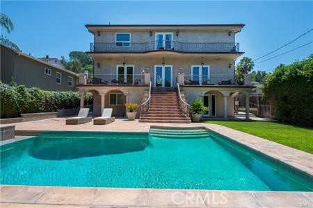 13045 Greenleaf Street, Studio City CA: https://media.crmls.org/medias/f94629ba-33aa-4447-82c6-74b2327334e4.jpg