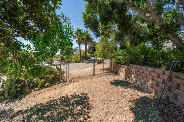 520 Woodland Hills Drive, Escondido CA: https://media.crmls.org/medias/f9468663-39d8-48ac-9fc0-d228a594a541.jpg