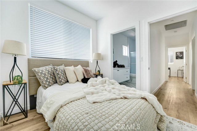 Detail Gallery Image 11 of 16 For 6754 Ben Ave, North Hollywood,  CA 91605 - 4 Beds | 3/1 Baths