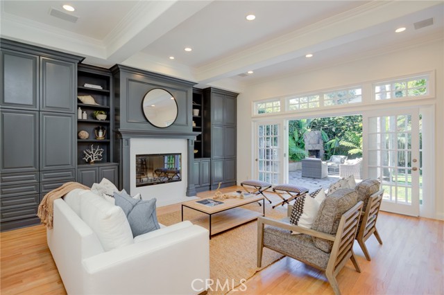 2905 Poinsettia Avenue, Manhattan Beach, California 90266, 5 Bedrooms Bedrooms, ,4 BathroomsBathrooms,Residential,Sold,Poinsettia,SB22039564