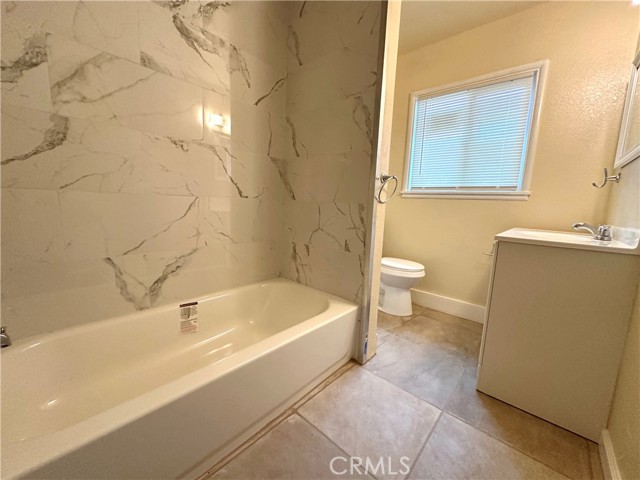 Detail Gallery Image 11 of 19 For 828 W 23rd St, Merced,  CA 95340 - 3 Beds | 2 Baths