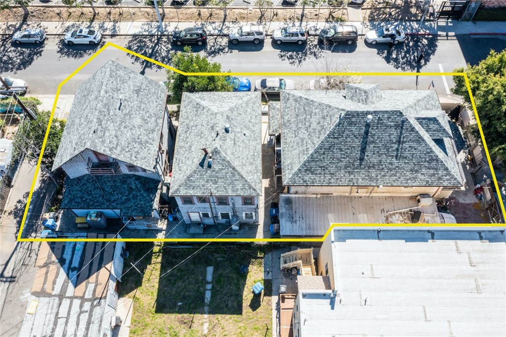 SingleFamilyResidence at 1424 S Catalina