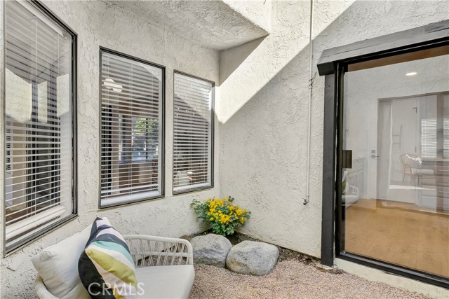 Detail Gallery Image 20 of 39 For 1101 Cabrillo Park Dr, Santa Ana,  CA 92701 - 2 Beds | 2 Baths