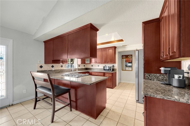 Detail Gallery Image 12 of 28 For 1317 1st St, Norco,  CA 92860 - 4 Beds | 2 Baths