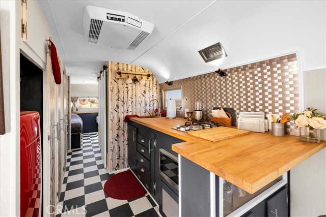 Detail Gallery Image 33 of 47 For 7880 Wesley Rd, Joshua Tree,  CA 92252 - 3 Beds | 2/1 Baths