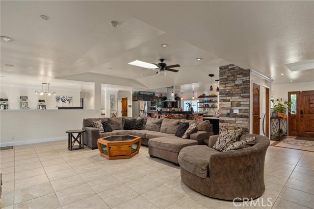 Detail Gallery Image 10 of 75 For 4227 Michelle Ct, Chico,  CA 95973 - 4 Beds | 2/1 Baths