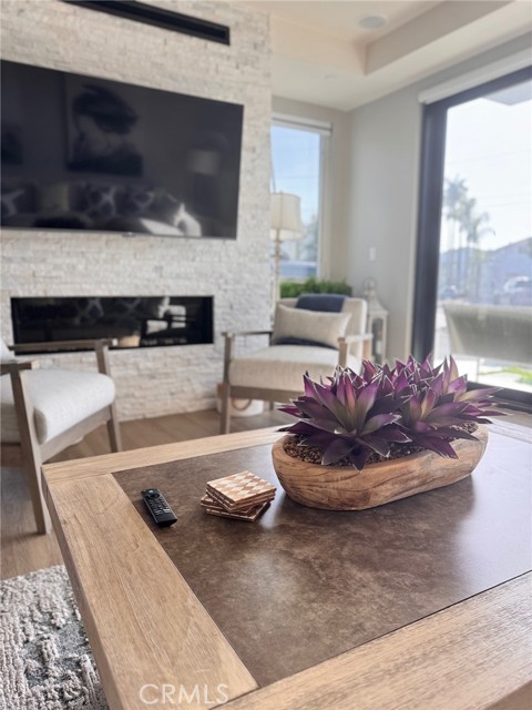 Detail Gallery Image 10 of 30 For 506 Clubhouse Ave #B,  Newport Beach,  CA 92663 - 5 Beds | 6 Baths