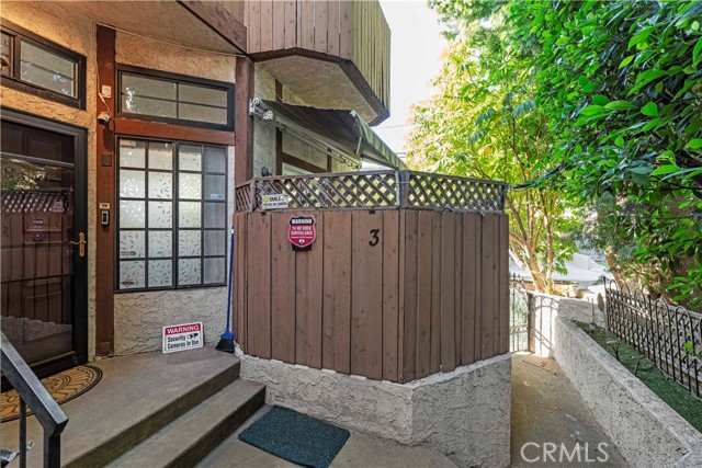 Detail Gallery Image 4 of 48 For 4332 Coldwater Canyon Ave #3,  Studio City,  CA 91604 - 2 Beds | 3 Baths