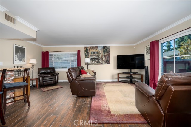 Detail Gallery Image 6 of 22 For 125 S Armel, Covina,  CA 91722 - 4 Beds | 2/1 Baths