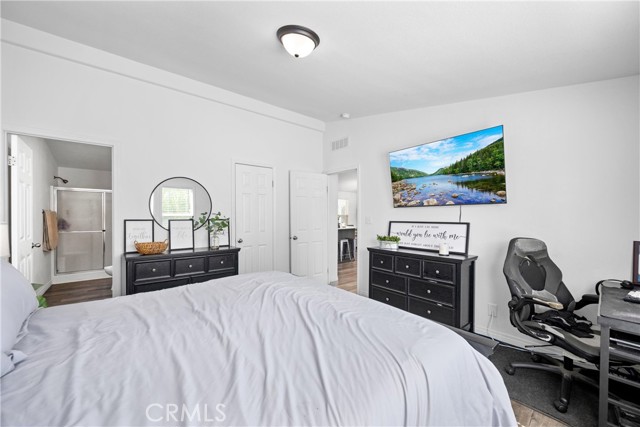 913 S Grand Avenue, San Jacinto CA: https://media.crmls.org/medias/f94b90b1-1c15-4e40-b62d-5cbd08d0e2b7.jpg